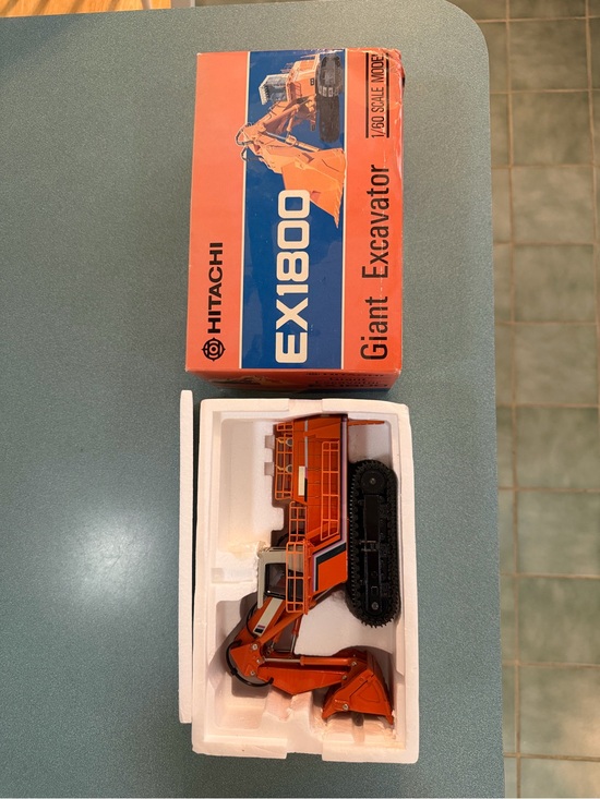 Hitachi EX1800 Giant Excavator Diecast Model - Orange